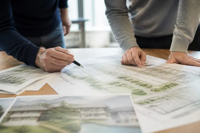 Developer reviewing technical corrective actions to fix crawl errors during a b2b website audit